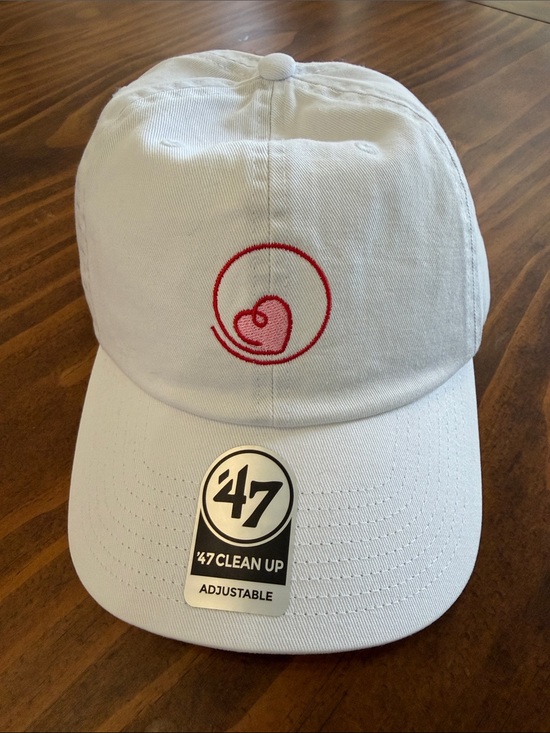 47 Accessories - ‘47 Women’s White Baseball Cap with Pink Heart Logo